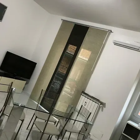 Polly راباللو